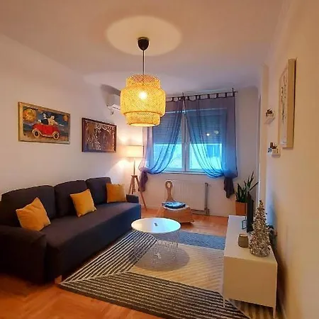 Ema Apartment